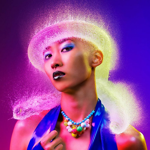 Kiểu tóc quấn vòng quanh đầu của nữ