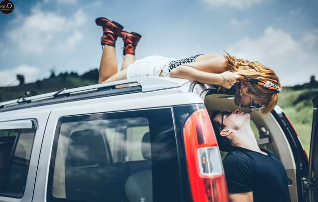 Vậy mà theo thời gian, tiếp xúc Thanh bắt đầu nhận ra cô đã dần cảm mến Paul lúc nào không hay. Anh chàng cũng không ngại tiết lộ mình có cảm tình với Thanh. Tháng 10 năm ngoái, họ chính thức quen nhau.