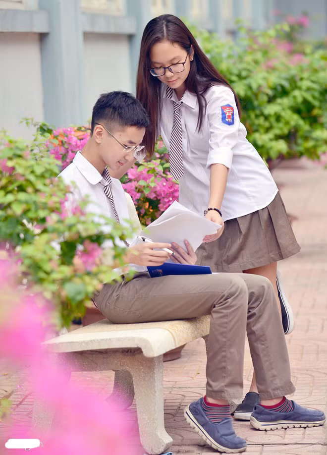 Bên cạnh chất liệu, hình thức trang phục của teen Việt - Úc Hà Nội cũng được chú trọng.