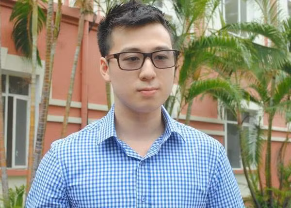 Ngô Di Lân đạt học bổng High Potential Scholarship cho bậc ĐH tại trường Đại Học Maastricht Hà Lan. Tài năng Việt này còn có thành tích rất đáng nể với rất nhiều giải thưởng hùng biện bằng tiếng Anh và những lần tham dự các chương trình mô phỏng mô hình cuộc họp Liên Hợp Quốc dành cho sinh viên đến từ nhiều quốc gia trên thế giới.