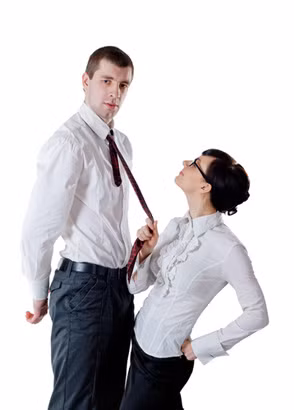 8. "Anh nhận ra em có gì khác không?". Đàn ông rất ghét câu hỏi ngớ ngẩn này và họ sẽ tàn nhẫn trả lời: “Có lẽ là không”.