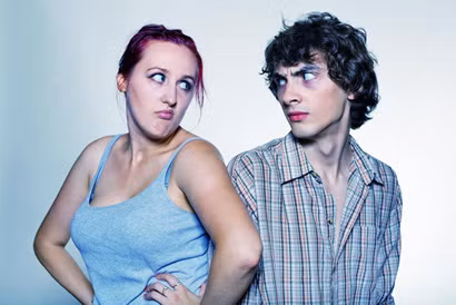 11. Anh có yêu em không? “Chúng ta thà biểu lộ tình yêu của mình còn hơn là nói về điều đó đi”.