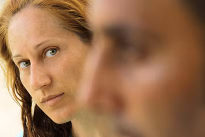 5. "Anh đã nghĩ gì vậy?". “Không có gì chúng ta cảm thấy không thể nói đến được à, hiển nhiên là như vậy”.