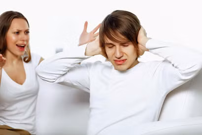 3. "Tại sao anh lại nói như thế?". “Ồ, để xem nào... bởi chúng ta đang suy nghĩ mà”.