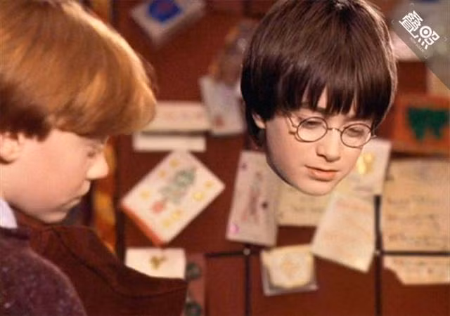 Tàng hình cơ thể: Các nhà khoa học Mỹ đang hy vọng trong 18 tháng tới sẽ chế tạo thành công loại trang phục tàng hình, giúp người mặc hòa lẫn vào môi trường xung quanh. Trang phục tàng hình có trọng lượng không quá 0,45kg, thích ứng với mọi điều kiện nhiệt độ, môi trường và có thể phát huy tác dụng trong 8 tiếng đồng hồ.