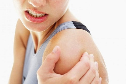 Bạn có thể uống một ly sữa ấm mỗi ngày hoặc thuốc bổ sung canxi theo chỉ dẫn của bác sĩ để sớm thoát khỏi những triệu chứng này.