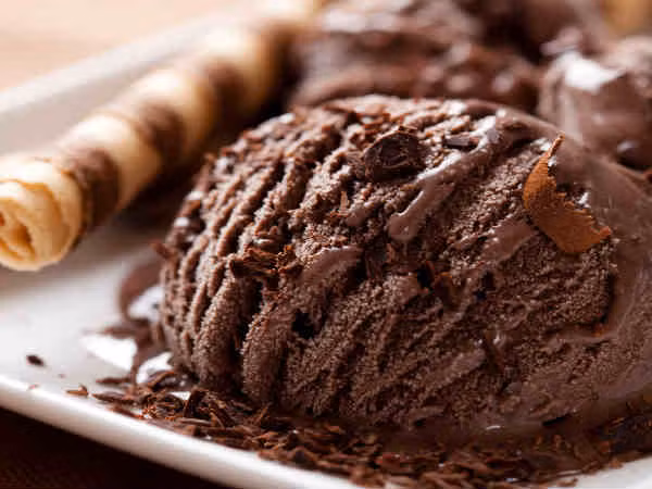 Sô cô la đen: Sô cô la đen cực kỳ tốt cho tim. Nó có chứa chất flavonoid giúp chống lại bệnh tật.