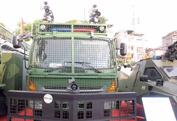  Xe chống bạo động JCR-6500 của Việt Nam sở hữu là sản phẩm của hãng JINO Motors - thuộc dòng xe chống bạo động với các tính năng hiện đại, mạnh mẽ và đạt hiệu quả bậc nhất hiện nay.