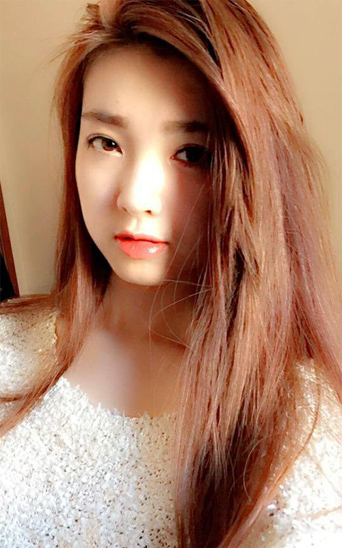 Thần tượng của du học sinh xinh đẹp này là Britney Spear, Big Bang và Miranda Kerr.