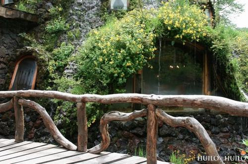 Những thiết kế của khách sạn rất gần gũi với thiên nhiên.