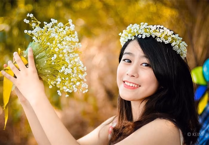 Câu nói yêu thích của cô: "Không ai là hoàn hảo. Hãy cứ va chạm, hãy cứ cọ xát, hãy cứ bị thương rồi chúng ta sẽ trưởng thành hơn, thế giới này không ai là không có lỗi sai, không ai bước đi mà không vướng vấp đôi chỗ".