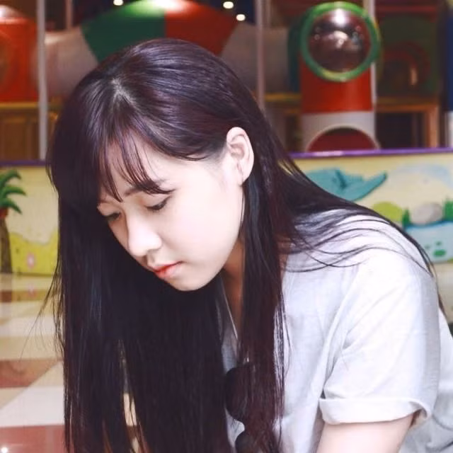 Nhan sắc đời thường xinh đẹp, dịu dàng của Hà My. Ảnh: FBNV.