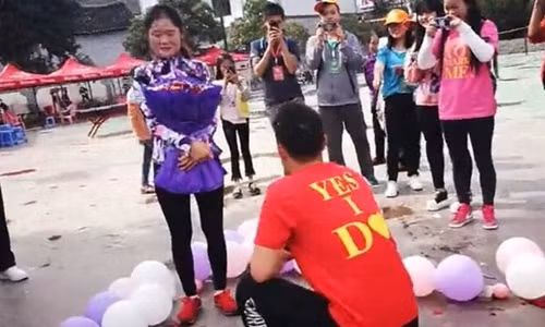 Suyt pha san ke hoach cau hon vi ban gai "mu duong"