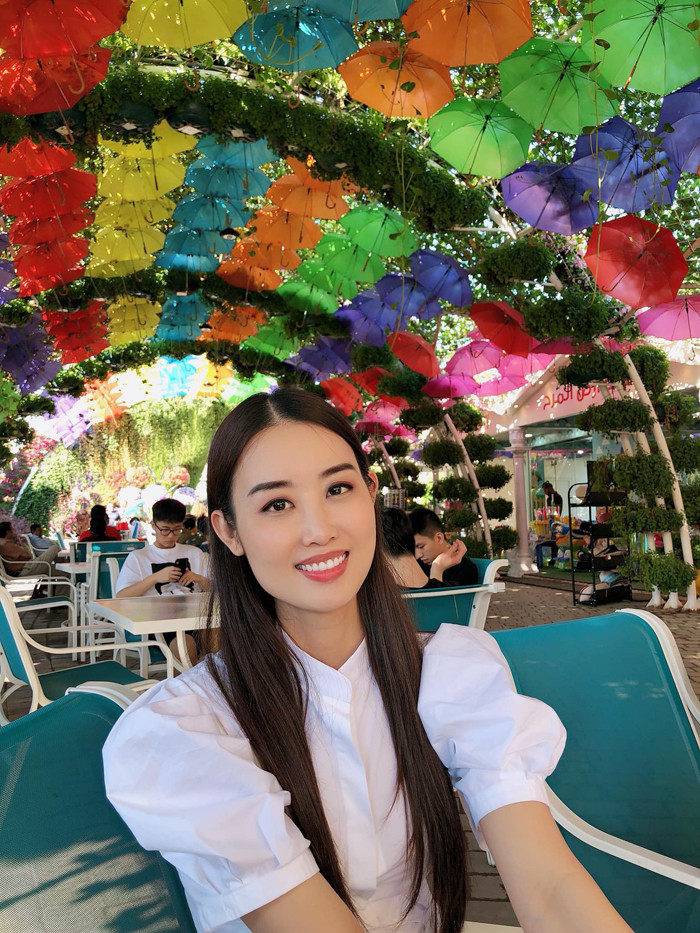 Ngoài thời trang thảm đỏ, cựu người mẫu còn ghi điểm trong phong cách ăn mặc hàng ngày.