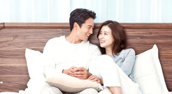 Kết quả nghiên cứu của trường đại học London cũng chỉ ra, trước ngày kinh nguyệt chừng 2 – 3 ngày, hormone trong cơ thể phụ nữ cũng thay đổi khiến chị em có nhu cầu chuyện ấy nhiều hơn.