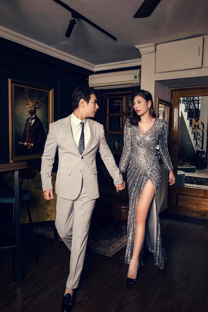 Trên trang cá nhân, người đẹp gốc Hải Phòng khoe loạt ảnh mừng sinh nhật tuổi 23 đẹp đến nao lòng.