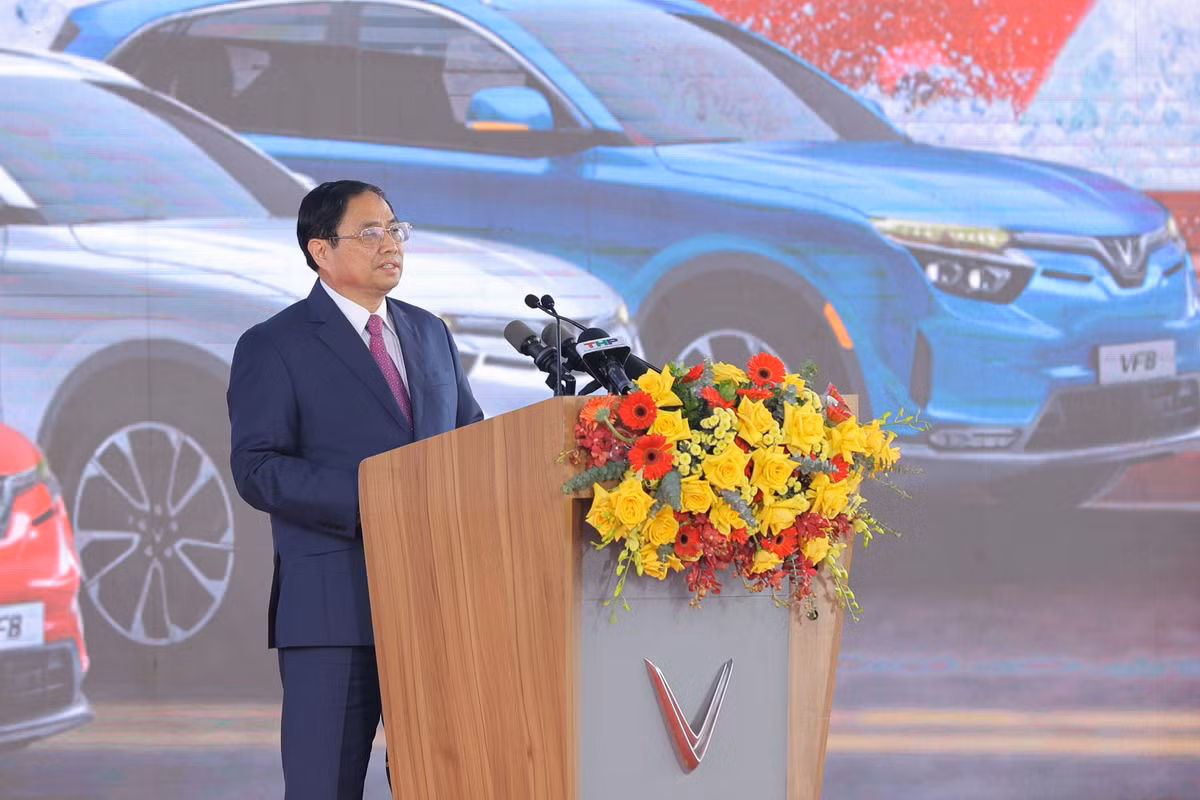 Thu tuong du le xuat khau lo xe dien dau tien cua VinFast