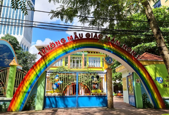 Hai Phong: Phu huynh “keu troi” vi phai nop quy lop gap 3 lan