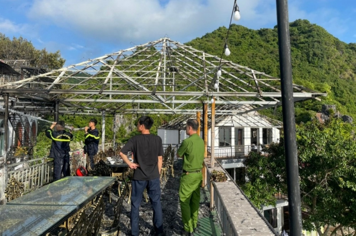 Hải Phòng: Hỏa hoạn thiêu rụi một homestay tại đảo Cát Bà Hai Phong: Hoa hoan thieu rui mot homestay tai dao Cat Ba