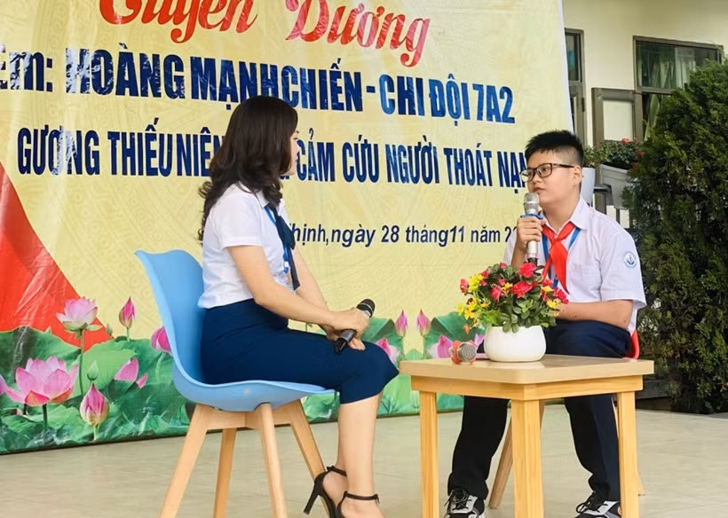 Chu tich nuoc gui thu khen hoc sinh lop 7 cuu nguoi gap nan