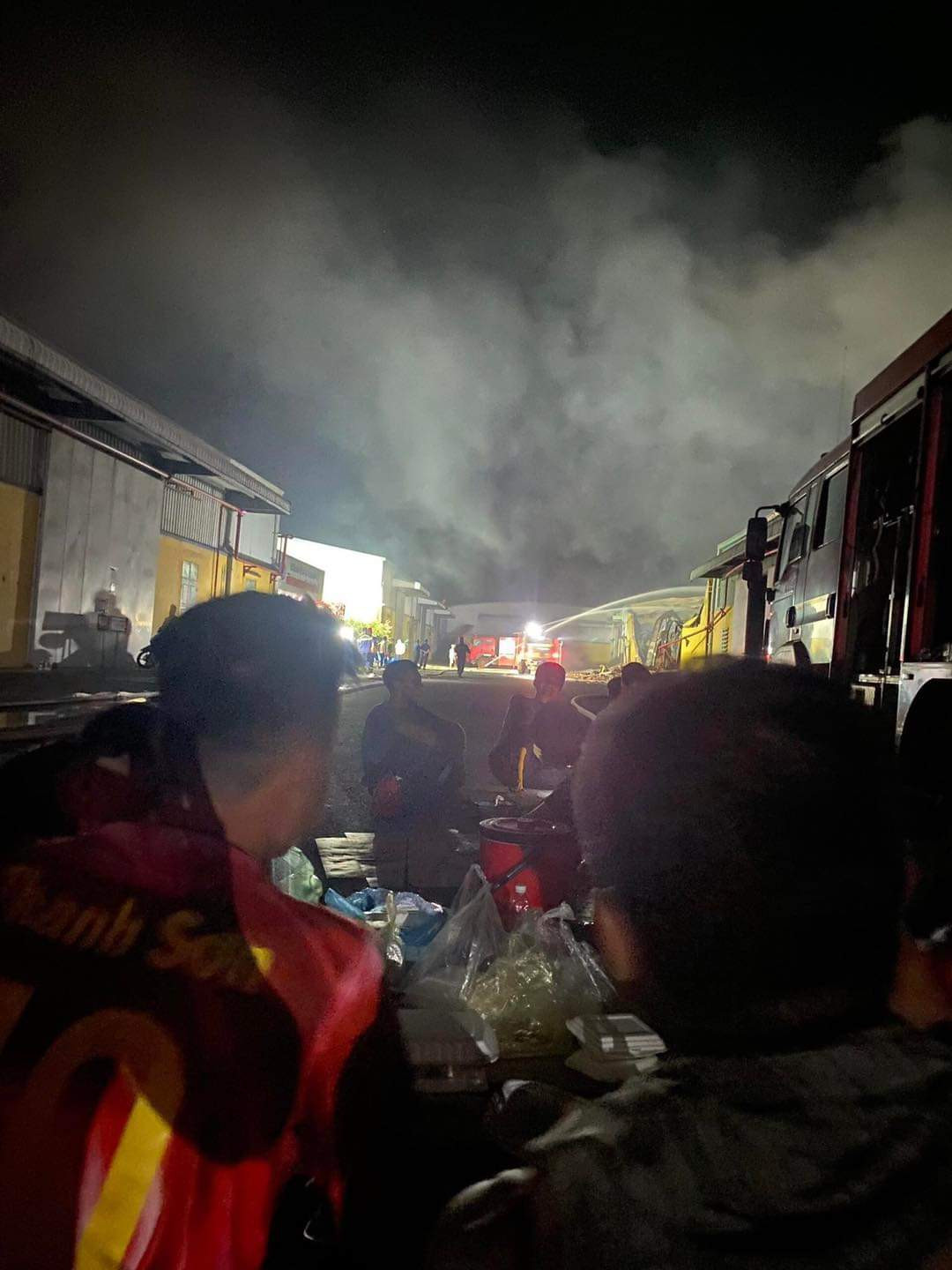 Cơm chan với khói...Ảnh: CTV