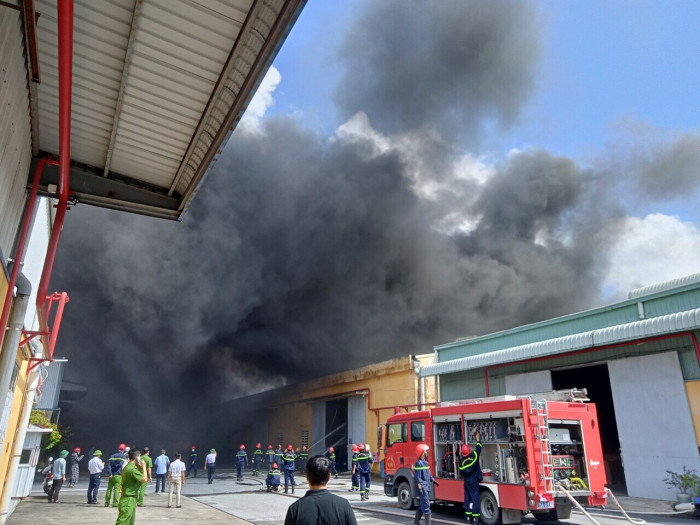 Chiều ngày 10/3, cơ quan chức năng huyện An Dương (TP Hải Phòng) thông tin, vụ cháy xảy ra sáng nay trên địa bàn xã An Hồng không gây thiệt hại về người nhưng đã thiêu rụi khoảng 300 m2 nhà xưởng cùng nhiều tài sản. Ảnh: CTV