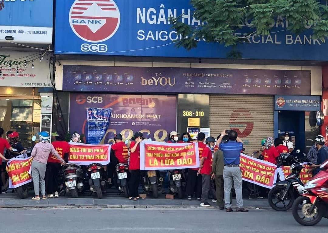 Chu tich Hai Phong doi thoai voi nguoi dan mua trai phieu lien quan SCB-Hinh-3