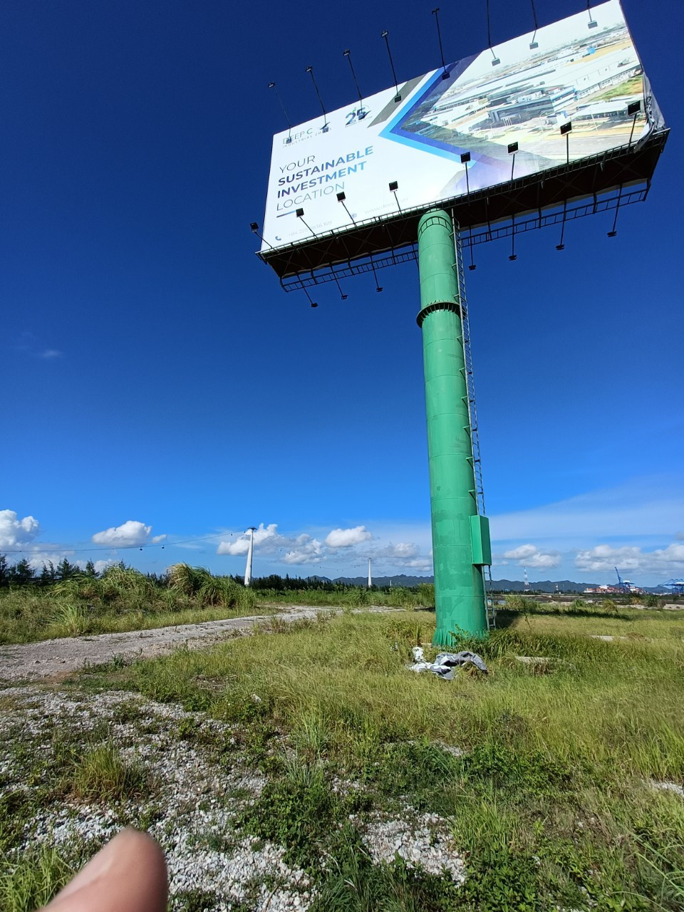 Hai Phong: Bien quang cao khong phep tai KCN Deep C suot nhieu nam?-Hinh-6