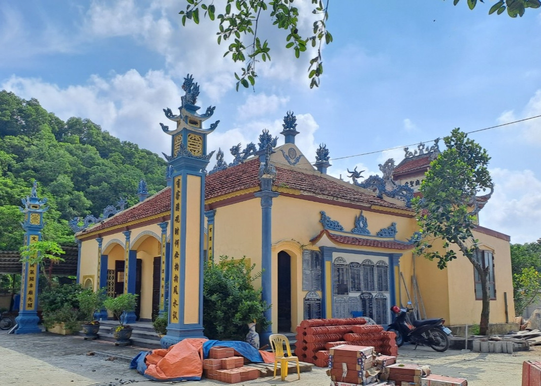 Cũng theo ông Ngô Quang Khoát, kể từ khi phục dựng đến nay, phần lớn kinh phí để xây dựng, mở mang Văn Miếu đều do bà con nhân dân địa phương và các mạnh thường quân đóng góp. Hiện, đang xây dựng văn quán đường, là nơi diễn ra các hoạt động khuyến học khuyến tài.