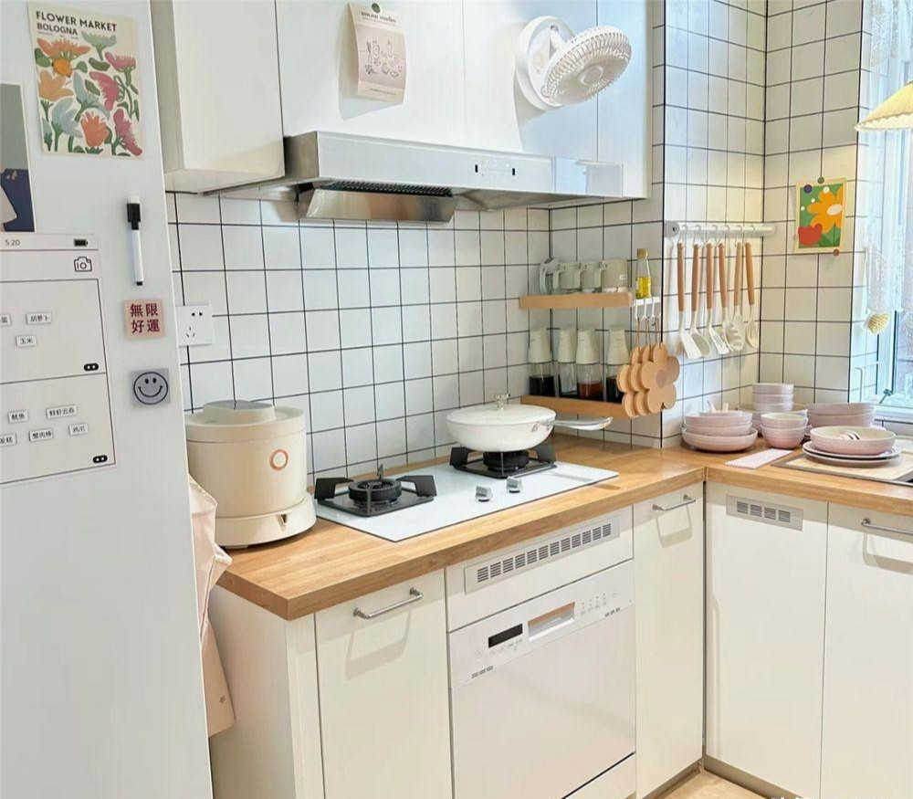 Căn bếp nhỏ nổi tiếng trên mạng vì dễ sử dụng và đẹp mắt - Hình 2 Can bep nho noi tieng tren mang vi de su dung va dep mat-Hinh-2