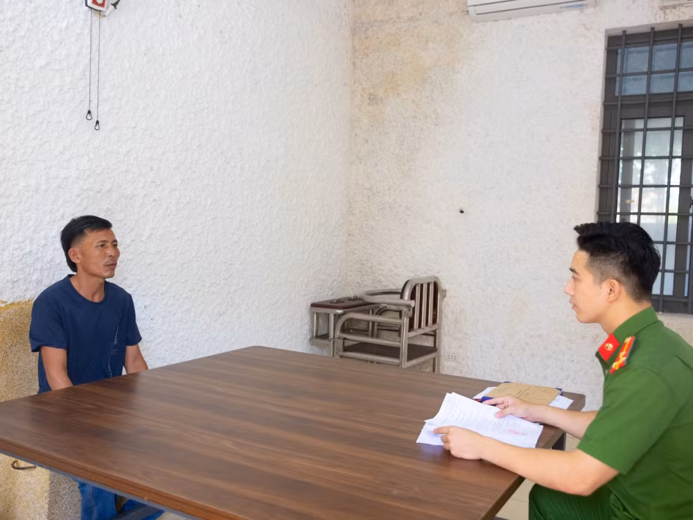 Khởi tố, bắt tạm giam đối tượng phá rừng tự nhiên ở Hà Tĩnh Khoi to, bat tam giam doi tuong pha rung tu nhien o Ha Tinh