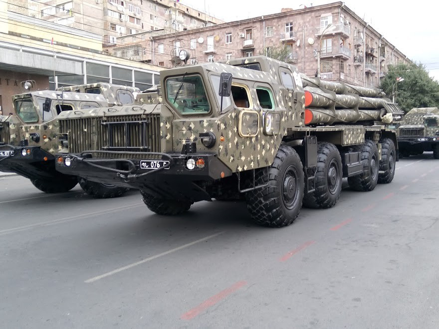 BM-30 Smerch (Cơn lốc) là tổ hợp pháo phản lực phóng loạt được phát triển trong những năm 1970, đến năm 1989 chính thức vào biên chế quân đội Liên Xô, phương Tây biết đến nó lần đầu vào năm 1983 nên đặt mã M1983.