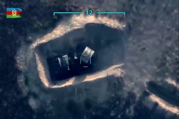 Sự kiện nói trên xảy ra sau các cuộc tấn công hôm 20/10 khiến ít nhất 4 dân thường, bao gồm cả một trẻ mới biết đi thiệt mạng trong vụ phóng tên lửa vào một ngôi làng ở Barda.