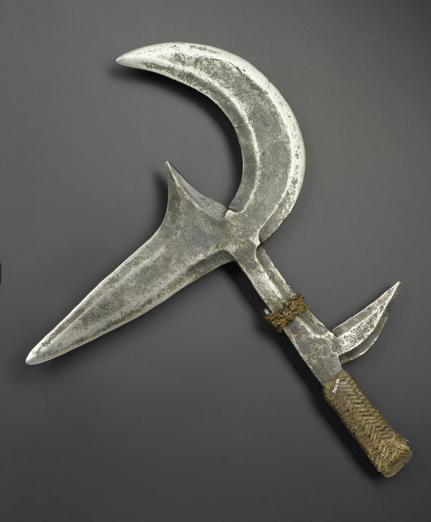 Các chiến binh châu Phi chủ yếu sử dụng Mambele để ném vào kẻ thù ở khoảng cách 9m. Theo đó, kẻ địch có thể bị thương nặng, thậm chí đe dọa đến tính mạng.