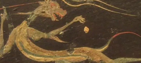 6. Trong cuộc khai quật tại một ngôi mộ ở Mã Vương Đôi, các chuyên gia phát hiện hình vẽ cường lương trên quan tài. Theo hình vẽ, cường lương là sinh vật giống nửa dê nửa hổ. Các chuyên gia tin rằng, người xưa vẽ cường lương lên quan tài để xua đuổi tà ma, bảo vệ chủ nhân khỏi sự ô uế.