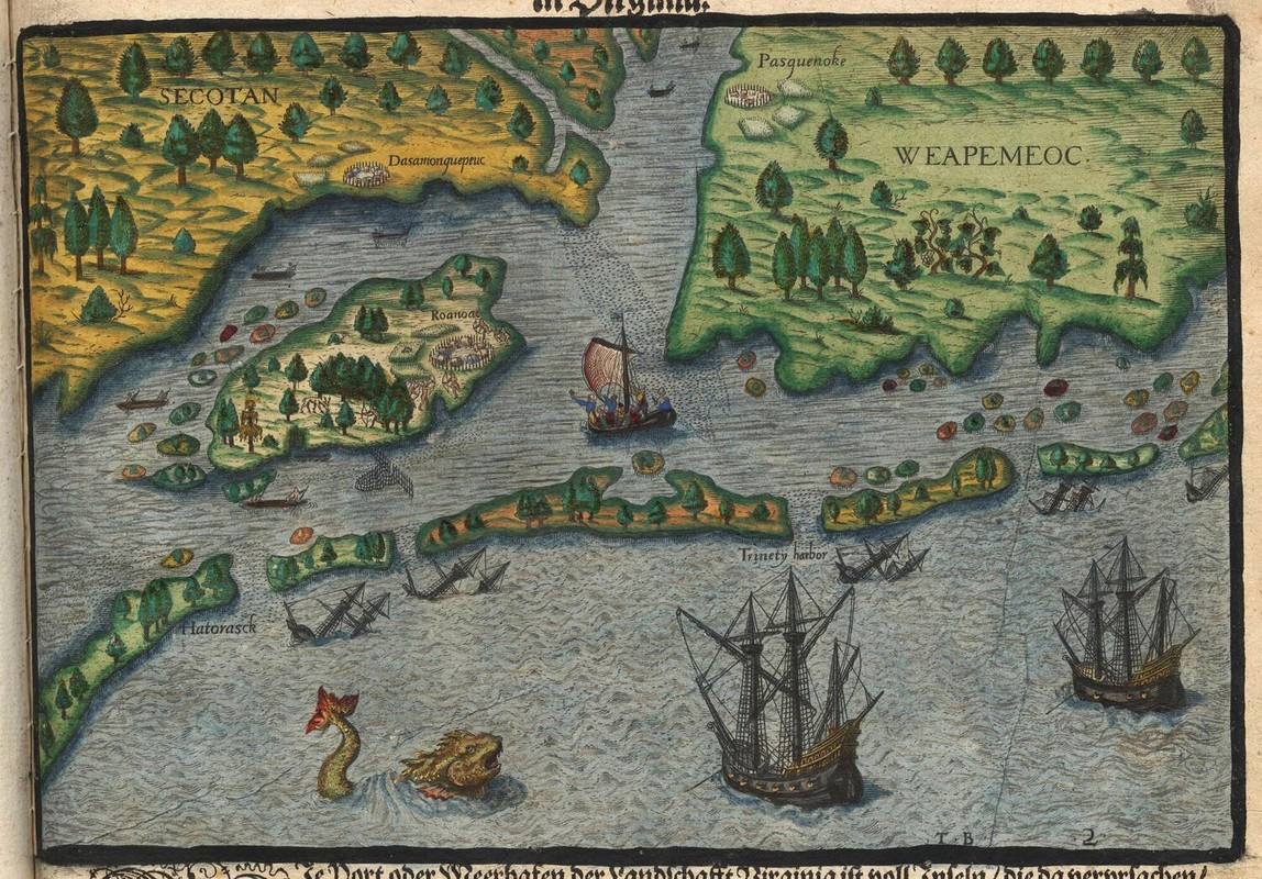 Khi đoàn của John White lên đảo Roanoke, họ không tìm thấy một người nào trong đoàn di cư Roanoke Colony. Sau khi tìm kiếm khắp nơi, họ chỉ phát hiện 3 chữ cái "C R O." được khắc trên một thân cây.