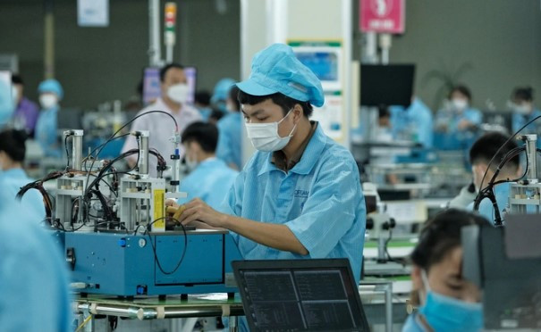 Muc luong toi thieu o Ha Noi, TPHCM va cac tinh dong cong nhan