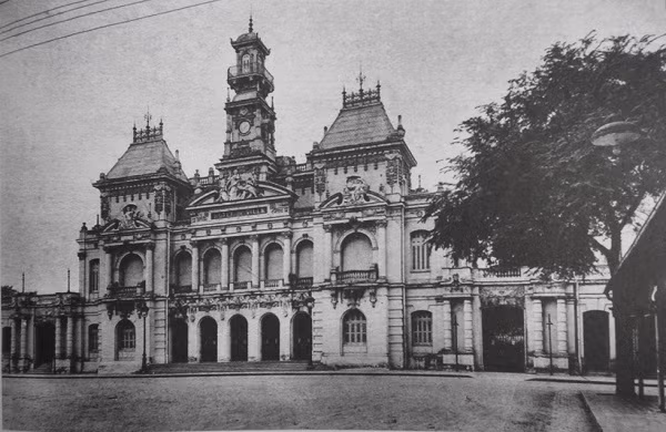 Dinh Xã Tây nổi tiếng một thời hiện là trụ sở UBND TP.HCM.