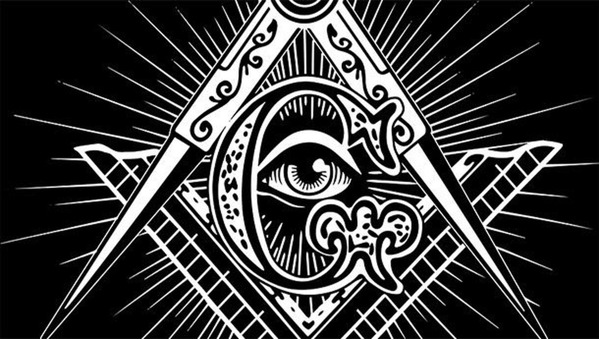 Những thành viên đầu tiên của Hội Khai sáng là 5 học trò của Weishaupt. Họ đều là những sinh viên luật tài năng. Theo thời gian, hội kín phát triển với số lượng thành viên tăng nhanh. Từng có thời điểm hội có hơn 2.000 thành viên đến từ nhiều nơi trên thế giới như Bavaria, Pháp, Hungary, Italy, Ba Lan...