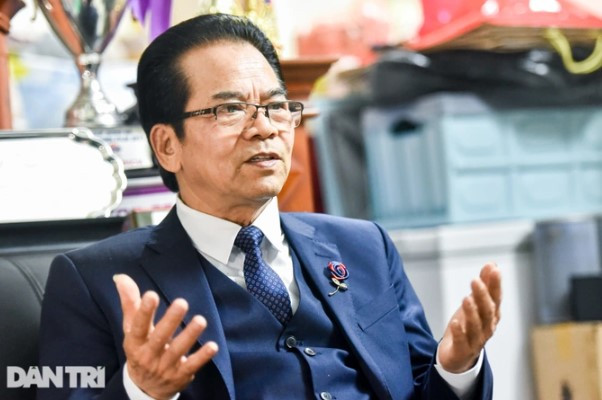 Nhung nghe si la Dai ta, Trung ta Cong an chuyen vai phan dien tren phim