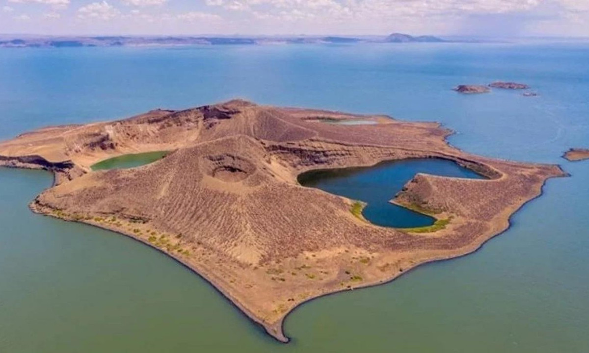 Cụ thể, người Kazakh bản địa lưu truyền những câu chuyện về một gia đình biến mất bí ẩn không để lại một dấu vết nào khi ở trên hòn đảo Barsa-Kelmes.