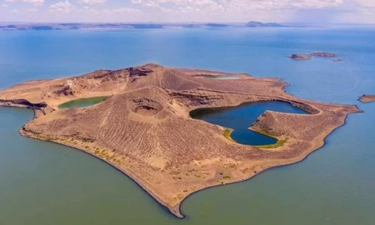 Cụ thể, người Kazakh bản địa lưu truyền những câu chuyện về một gia đình biến mất bí ẩn không để lại một dấu vết nào khi ở trên hòn đảo Barsa-Kelmes.