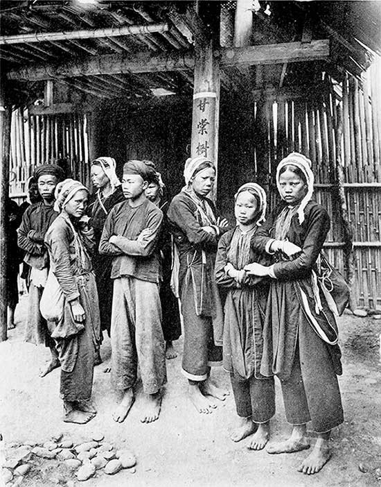 Vẻ đẹp mộc mạc, giản dị của những người Mán ở Cam Đường, Lào Cai, Việt Nam.