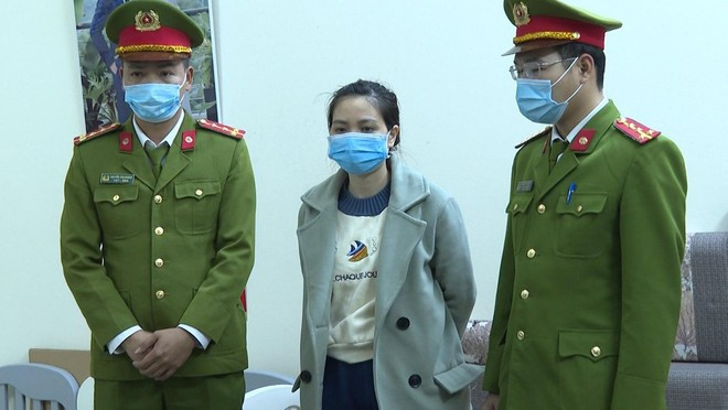  Khởi tố vụ buôn lậu pin năng lượng mặt trời trị giá hàng trăm tỷ đồng: Ngày 5/3, Công an tỉnh Bắc Giang đã khởi tố vụ án, khởi tố bị can He WenZhen (SN 1987, mang quốc tịch Trung Quốc) là Giám đốc Công ty Công ty TNHH Hà Nội Solar Technology cùng với Đỗ Thị Ngọc Mai (SN 1987, trú tại Đình Bảng, Từ Sơn, Bắc Ninh) liên quan đến buôn lậu pin năng lượng mặt trời trị giá hàng trăm tỷ đồng. 