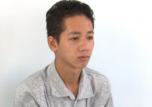  Trộm xe máy của chủ vì muốn thể hiện với bạn gái: Nguyễn Văn Đại (SN 2001, trú phường Tân Thiện, thị xã Đồng Xoài, tỉnh Bình Phước) vì muốn thể hiện với bạn gái có xe mới để chạy, nên đã trộm xe của chủ quán ở thị trấn Chợ Mới, huyện Chợ Mới, tỉnh An Giang. Hôm nay, Công an huyện Chợ Mới đã bắt tạm giam Đại để điều tra về hành vi trộm cắp tài sản.