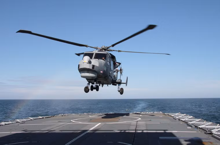 Loại trực thăng mà AgustaWestland đang chào hàng tới Hải quân Philippines được cho là mẫu trực thăng săn ngầm AW159 Wildcat thế hệ mới nhất thế giới. Mẫu máy bay này mới chỉ dưa vào phục vụ trong Hải quân Hoàng gia Anh từ năm 2009.