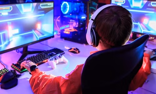 Con trai bí mật nạp tiền game, bố tàn sát cả nhà Con trai bi mat nap tien game, bo tan sat ca nha