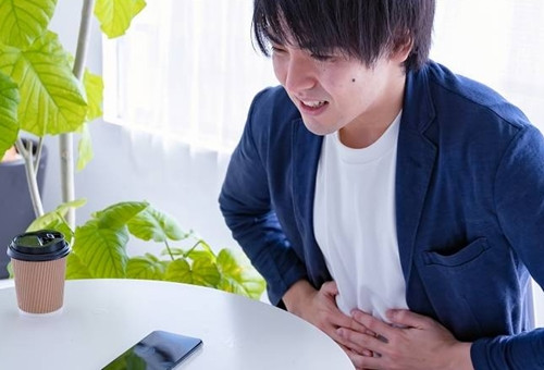 Dau bung di kham, choang nang vi bo phan nay thoi rua