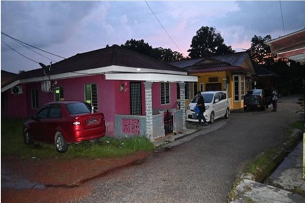 Bi ban hoc bat nat, anh 14 tuoi sat hai em trai gay soc