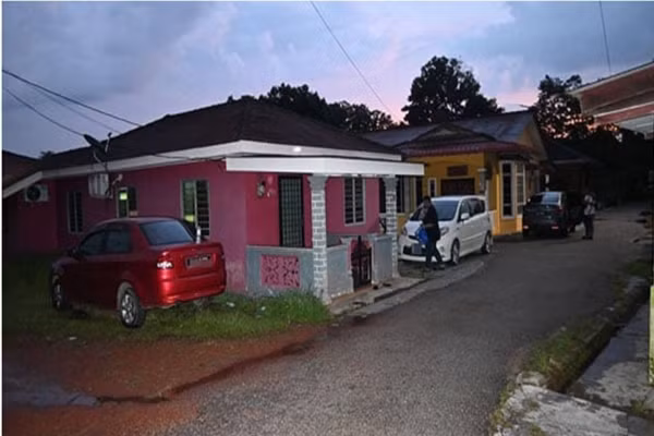 Bi ban hoc bat nat, anh 14 tuoi sat hai em trai gay soc